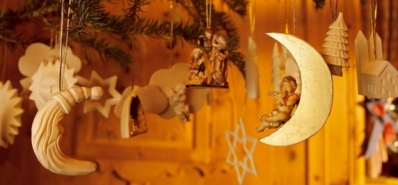 Décorations traditionnelles en bois pour Noël
