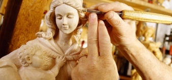 Sculpteurs du bois à Val Gardena – une tradition artisanale